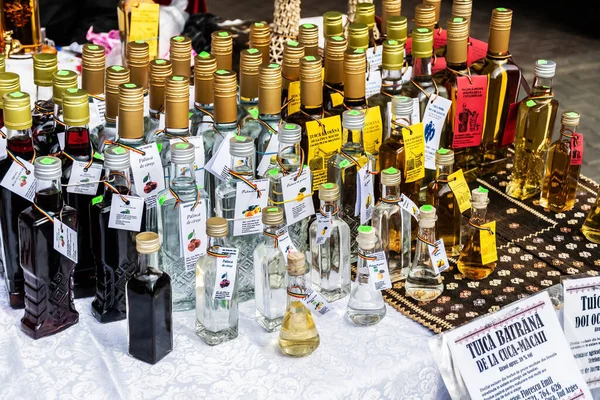 BUCHAREST, ROMANIA - 28 Mart 2022: Romen alkol şişeleri, yıllanmış brendi.