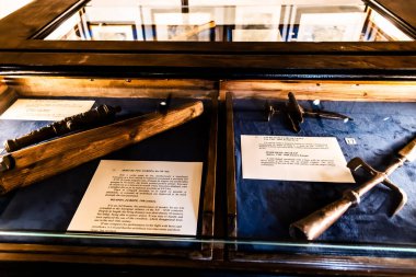 SIGHISOARA, ROMANIA - 23 Eylül 2022: Silah ve Haritalar Evi