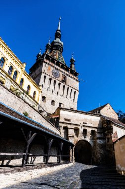Saat Kulesi Geçidi ya da Yaşlı Kadınlar Geçidi. Sighisoara, Romanya.