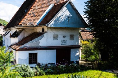 SIGHISOARA, ROMANIA - 24 Eylül 2022: Sighisoara 'daki Cüzamlılar Kilisesi veya Kutsal Ruh Kilisesi.