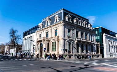 BUCHAREST, ROMANIA - 19 Mart 2023: Calea Victoriei ve Dacia Bulvarı kavşağı.