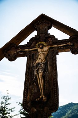 VALCEA, ROMANIA - 10 Haziran 2023: Olt Vadisi 'ndeki Cornet Manastırı.