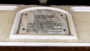 RIBITA, HUNEDOARA COUNTY, ROMANIA - 10 Haziran 2023: Crisan Ortodoks Manastırı veya Vaca Manastırı.