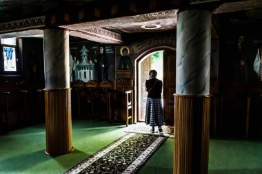 RIBITA, HUNEDOARA COUNTY, ROMANIA - 10 Haziran 2023: Crisan Ortodoks Manastırı veya Vaca Manastırı.