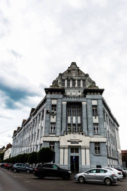 TARGU MURES, ROMANIA - 27 Haziran 2023: Tıp, Eczane, Bilim ve Teknoloji Üniversitesi 