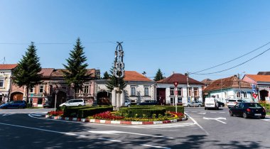 REGHIN, ROMANIA - 27 HAZİRAN 2023 Kemancılar Anıtı.