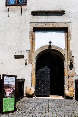 BrANCOVENESTI, ROMANIA - 27 Haziran 2023: Brancovenesti, Mures County 'deki Kendi Kemeny Kalesi.