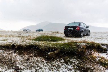 TRANSALPINA, ROMANIA - 20 AĞUSTOS 2023 Transalpina 'daki dolu manzarası.