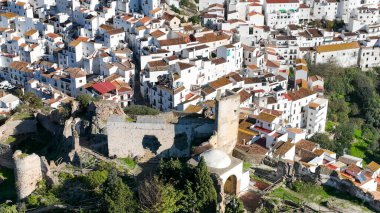 Endülüs 'ün Malaga ilindeki güzel Casares belediyesinin manzarası