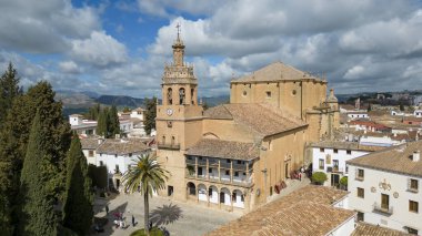 Santa Mary Kilisesi, Endülüs, Ronda şehrinin en büyüğü.