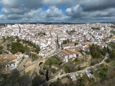 İspanya 'nın Malaga eyaletindeki Ronda kentinin anıtsal manzarası.