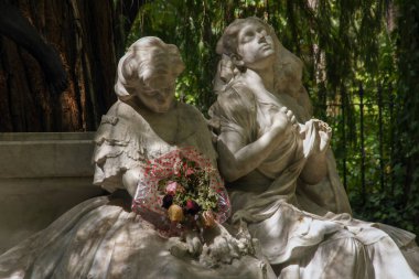 Sculpture dedicated to the poet Gustavo Adolfo Becquer in the city of Seville in 1911.