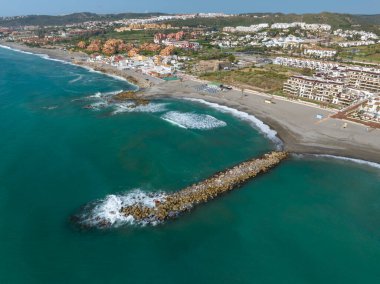 Manilva, Endülüs kıyısındaki Duquesa ya da kale plajı