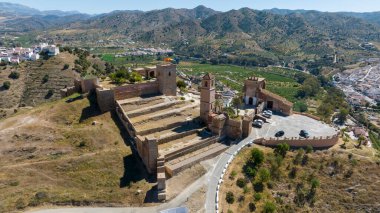 Endülüs 'ün Malaga ilindeki Alora Kalesi manzarası