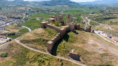 Endülüs 'ün Malaga ilindeki Alora Kalesi manzarası