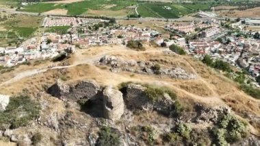İspanya 'nın Malaga eyaletindeki Cartama belediyesindeki eski şatonun kalıntılarının görüntüsü