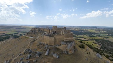 İspanya 'nın Soria ilindeki Gormaz halife kalesinin manzarası