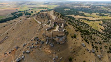 İspanya 'nın Soria ilindeki Gormaz halife kalesinin manzarası