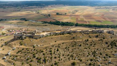 İspanya 'nın Soria ilindeki Gormaz halife kalesinin manzarası