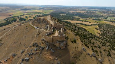 İspanya 'nın Soria ilindeki Gormaz halife kalesinin manzarası