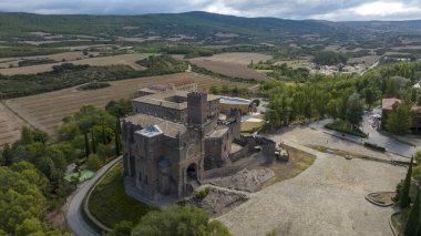 Navarra, İspanya 'daki Javier kalesinin hava manzarası.