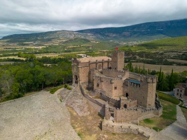 Navarra, İspanya 'daki Javier kalesinin hava manzarası.