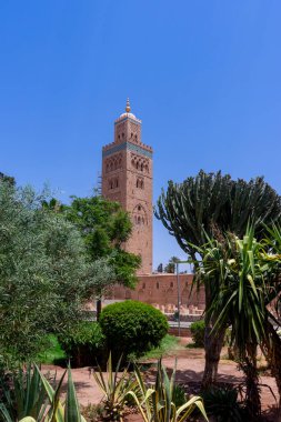 Marakeş, Fas 'taki Koutoubia Camii' nin güzel minaresi.