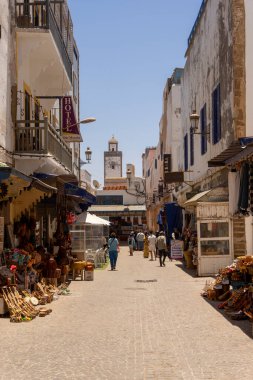 Fas 'taki Essaouira köyünün Medine' sinde yürüyün.
