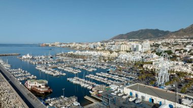 Benalmdena belediyesine bağlı Port Marina İHA 'nın gözünden, İspanya