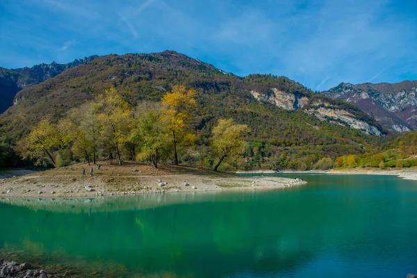 Small Mountain Lake Autumn — Stock Photo, Image