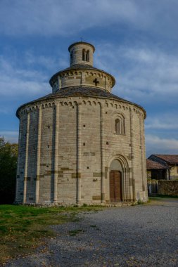 Almenno san Bartolomeo İtalya 13 Kasım 202 Rotonda di San Tom kilise binası Romanesk tarzında dairesel bir planla