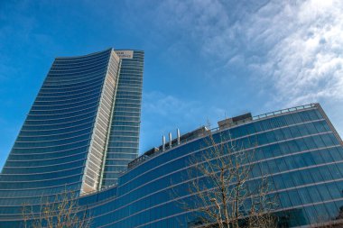 Milan İtalya 4 Aralık 2019: Palazzo Lombardia merkez bölge ofislerini bir araya getirdi ve birden fazla faaliyet ve hizmete ev sahipliği yapıyor.