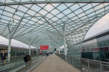 Milan İtalya 6 Aralık 2022: Fiera 'da L' Artigiano dünya zanaatkarlığına adanmış yıllık bir ticaret fuarıdır.