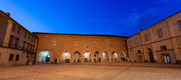 Eski Bergamo Şehrindeki Visconti Kalesi — Stok fotoğraf