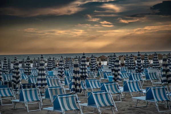 Gün Batımında Emilia Romagna Terk Edilmiş Bir Plaj — Stok fotoğraf
