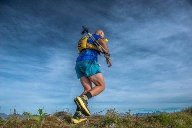 Serina İtalya 3 Eylül 2023: Fiziksel ve psikolojik açıdan iyi eğitimli atletler için tehlikeli dağ koşusu