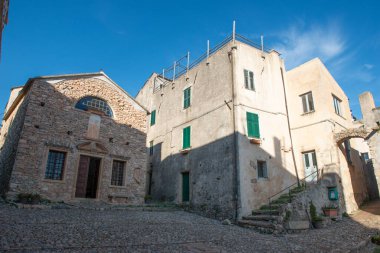 Varazzi İtalya 10 Eylül 2024: Tiyatro festivalinin her yıl yapıldığı Varazzi köyünün merkez meydanı