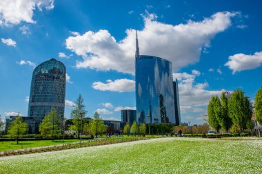 Milan İtalya 14 Nisan 2025: BAM, Milano 'nun Porta Nuova bölgesindeki çağdaş bir botanik bahçesidir.