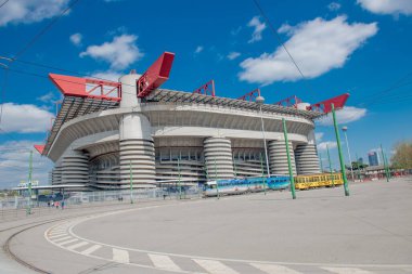 Milan İtalya 14 Nisan 2025: Milano futbol takımları Inter ve Milan 'ın oynadığı San Siro Stadyumu