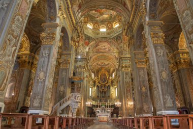 Finalborgo İtalya 12 Haziran 2025: San Biagio Kolej Bazilikası tarihi şehir merkezi Finalborgo 'da bulunan Katolik bir ibadethane.