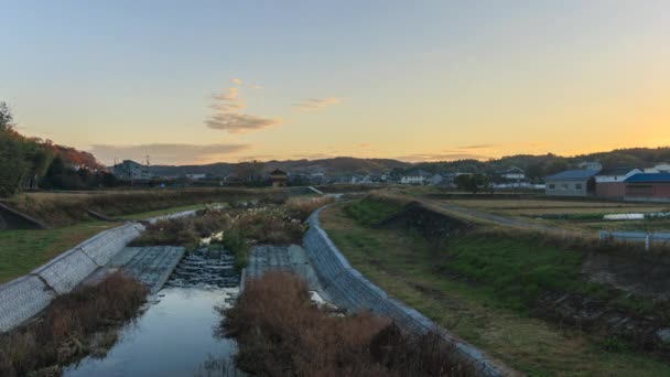 Zeitraffer Ländlichen Japan Geht Die Sonne Einer Flussbiegung Auf Hochwertiges — Stockvideo