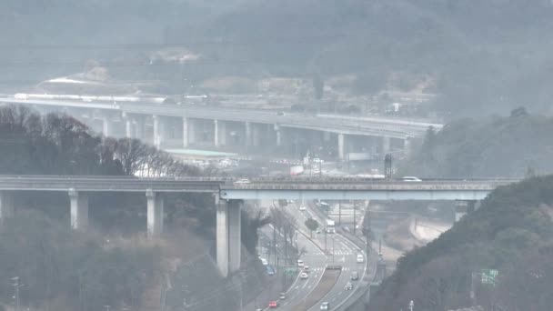 Вид Воздуха Светофор Шоссе Утренним Туманом Туманом Сезон Сжигания Японцев — стоковое видео