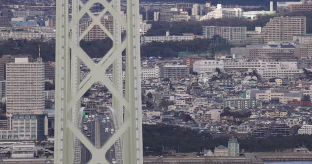 Slow Motion Cars Appear Stopped Towering Suspension Bridge City High — Vídeo de Stock