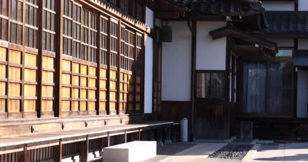 Morning Sun Hits Traditional Japanese Sliding Doors High Quality Footage — Vídeo de stock