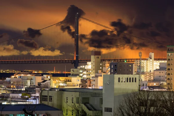 Low Clouds Orange Glow Suspension Bridge City Apartments High Quality — Stockfoto