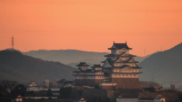 Time Lapse Naranja Resplandor Cielo Sobre Castillo Himeji Amanecer Imágenes — Vídeos de Stock
