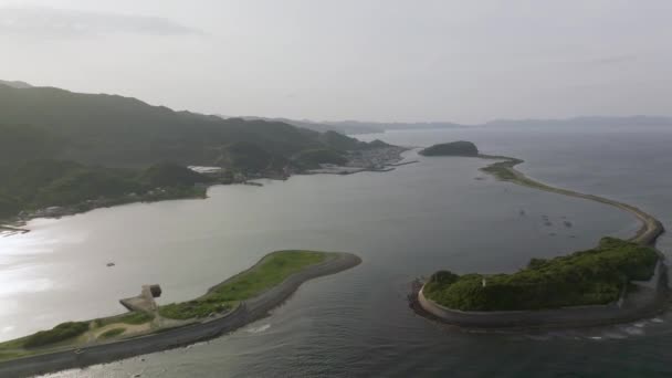 Luftaufnahme Des Eingangs Einer Kleinen Bucht Durch Sandbank Inseln Der — Stockvideo