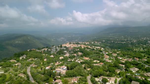 Vue Aérienne Des Maisons Rurales Extérieur Saint Cezaire Sur Siagne — Video