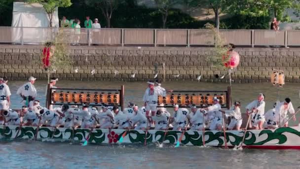 Osaka Japan July 2023 Rowers Splash River Water Oars Tenjin — Stock Video