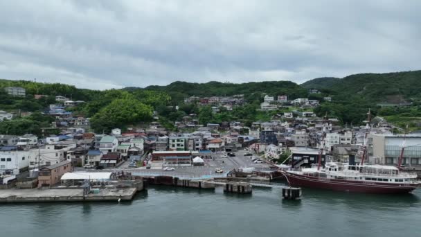 Tarihi Yelkenli Gemisinin Kopyası Awaji Adası Ndaki Iwaya Limanı Yanaştı — Stok video